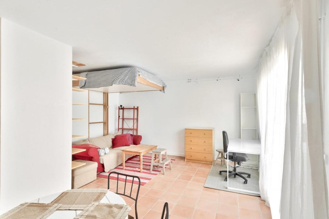 Charming Accommodation For 2 People - Parijs Buitenkant foto