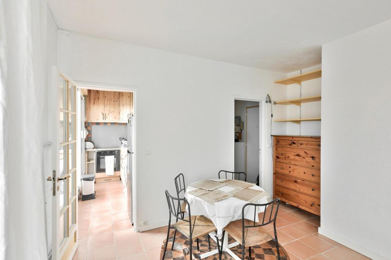 Charming Accommodation For 2 People - Parijs Buitenkant foto
