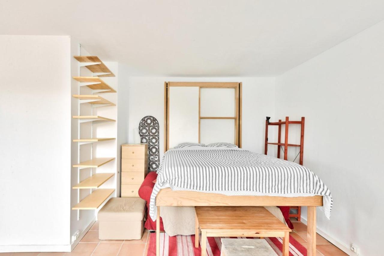 Charming Accommodation For 2 People - Parijs Buitenkant foto